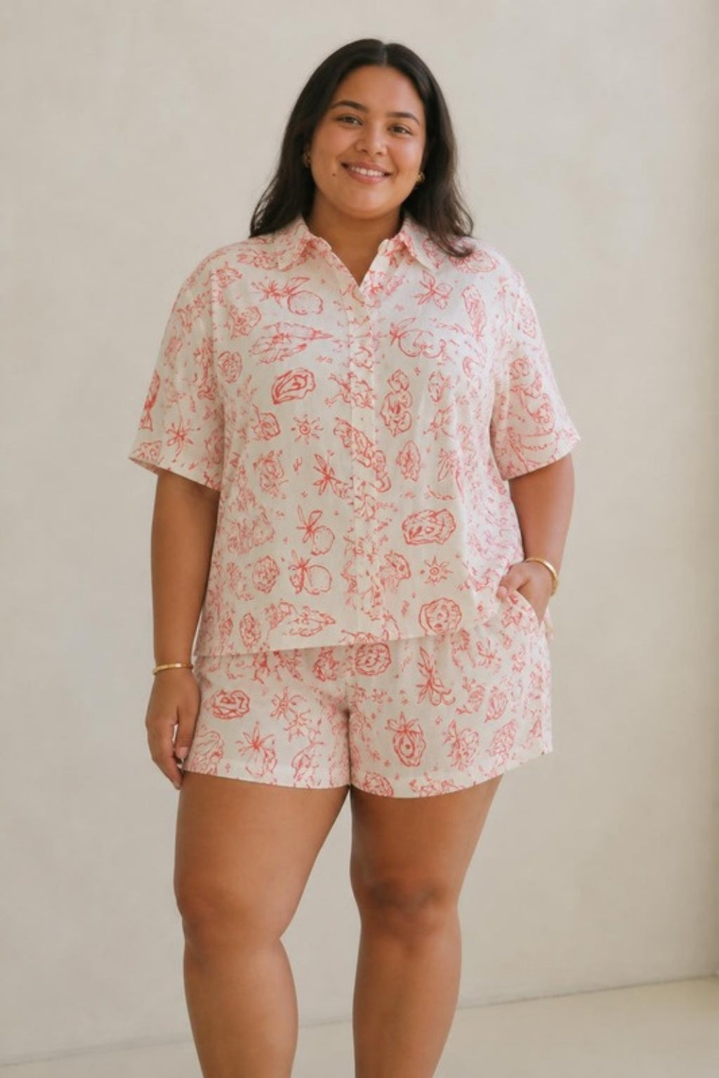 Size 3XL model wearing Adults Linen Shirt - Coastline