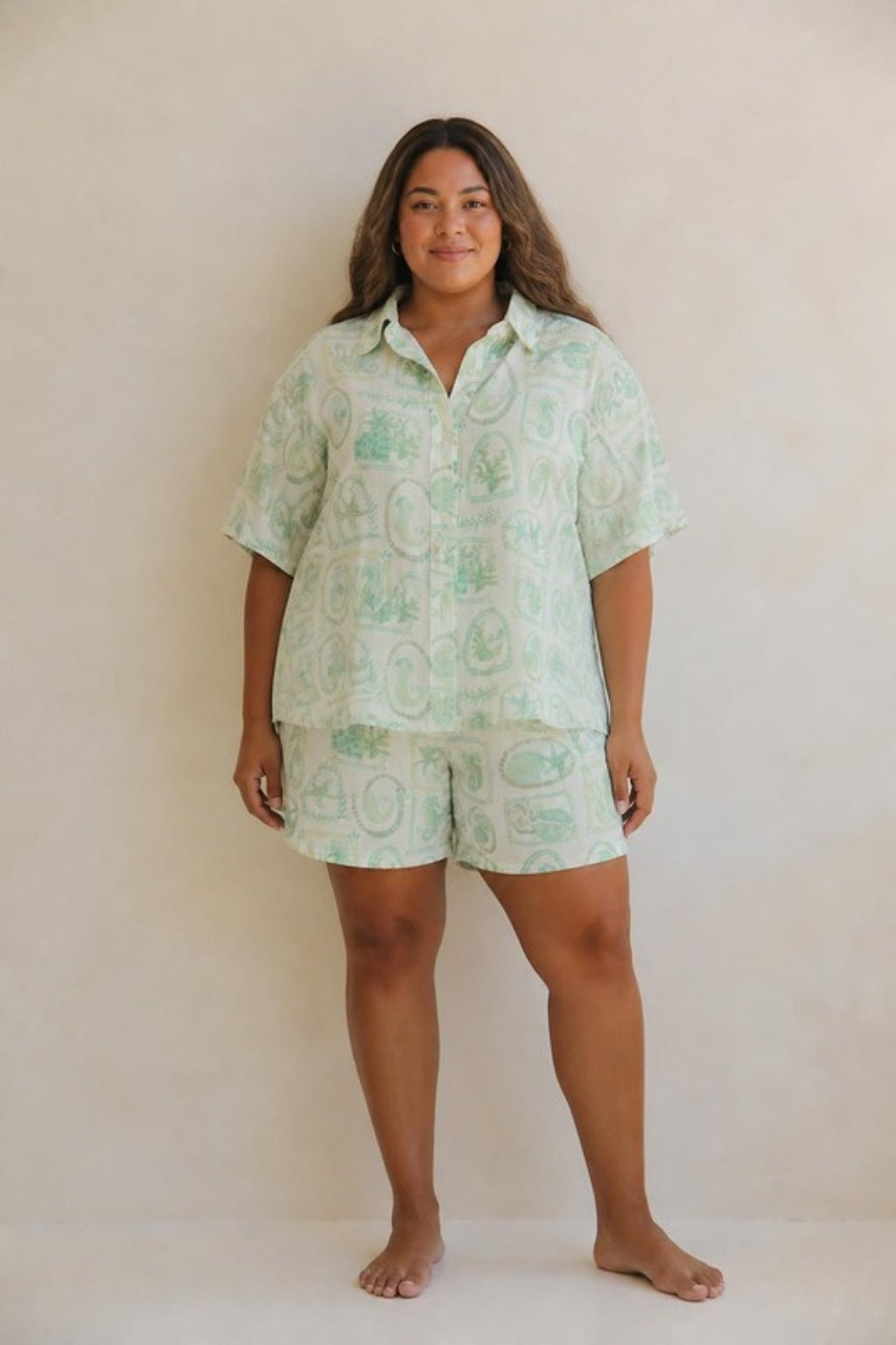 Size 3XL model wearing Adults Linen Shirt - Paradiso