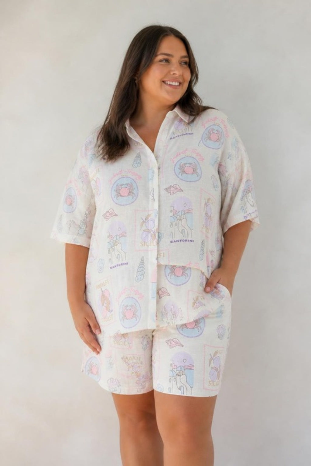 Size 3XL model wearing Adults Linen Shirt - Euro Summer