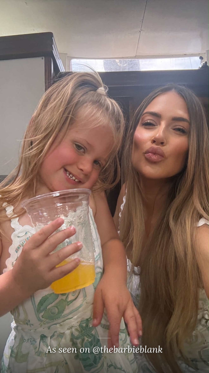 As seen on @thebarbieblank – mum and daughter selfie in the Paradiso print