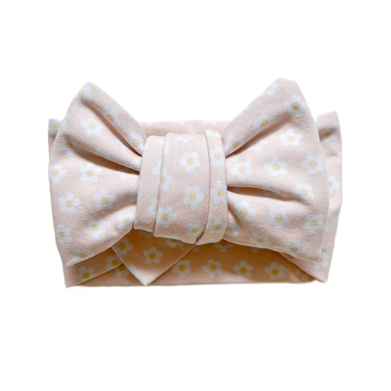 Oversized Daisy Knit Bow - Barely Pink